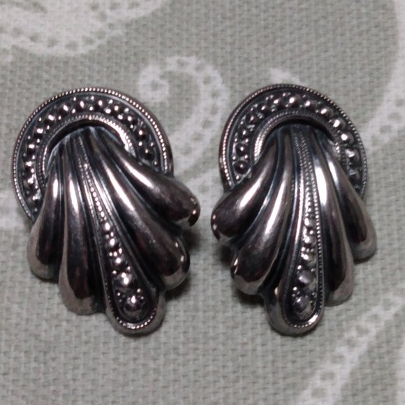 Art Nouveau Styled Post Earrings - Picture 1 of 2